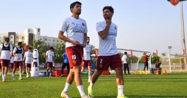 مشاركة محمد شكرى وهانى فى تدريبات سيراميكا عام 2025 رغم استمرار مفاوضات الأهلى
