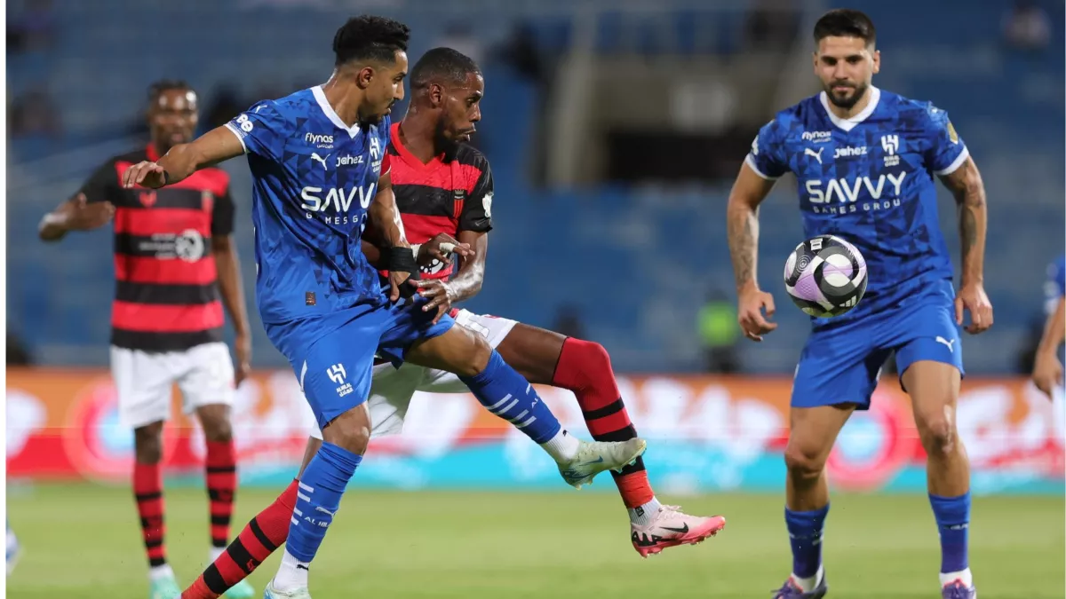 إعلان حكام لقاءات الهلال والنصر في انطلاقة دوري روشن 2025