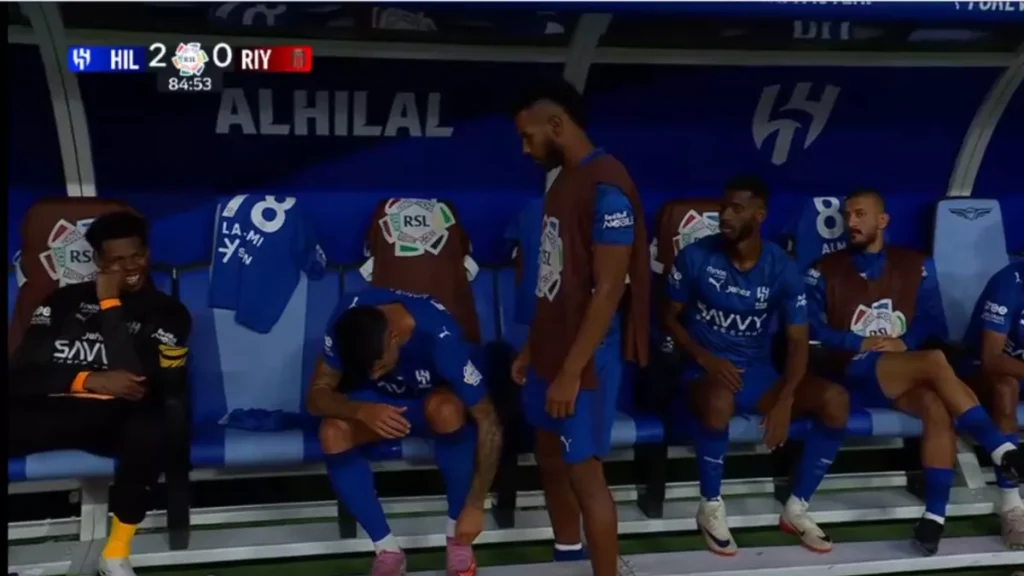 استياء الدويش من جلوس كانسيلو على مقاعد البدلاء.. رد فعل يلفت الانتباه