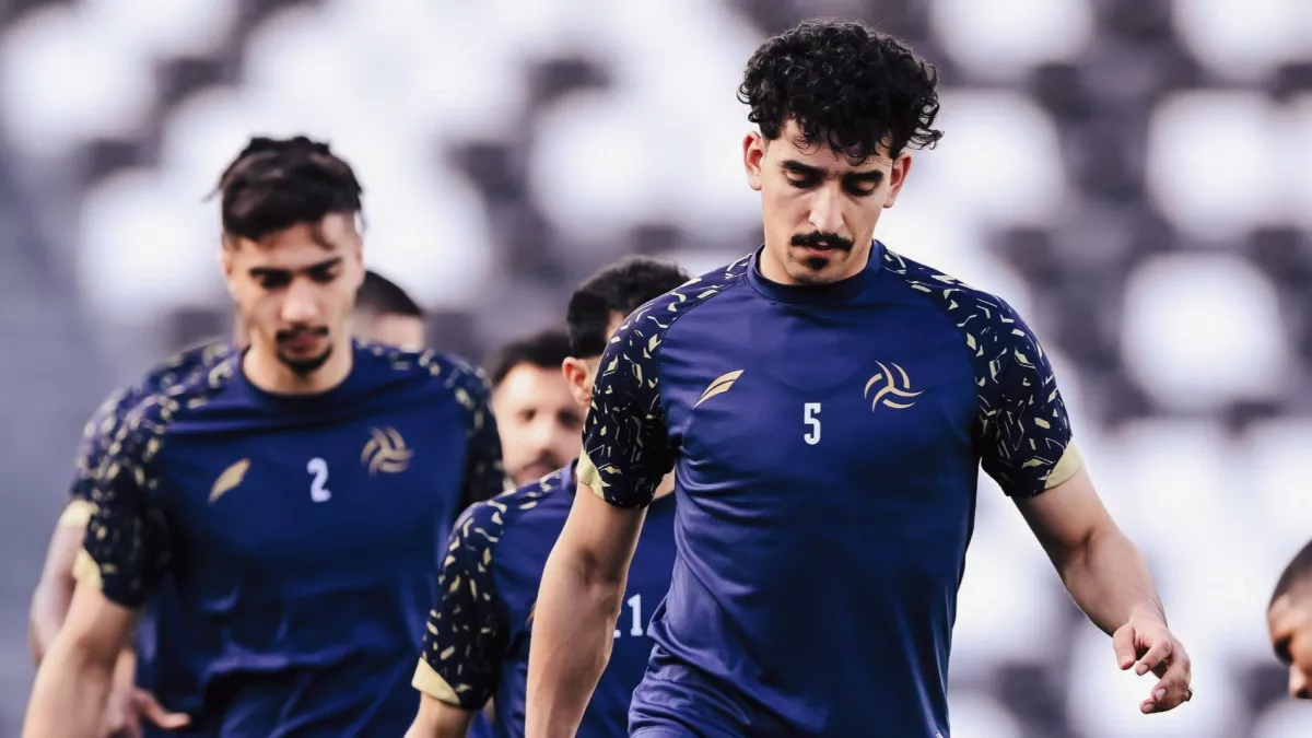 الشباب على أعتاب استكمال صفقة جديدة.. لاعب بيرنلي الإنجليزي في الطريق