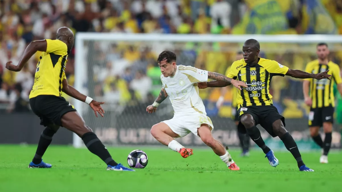 بعد كارثة السوبر.. تبادل صفقات غير مسبوق بين الاتحاد والنصر في 2025