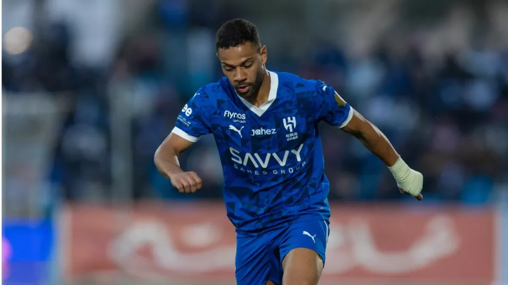 دوري روشن 2025.. العاصمي يحافظ على مكانة لودي ويبعده عن مقاعد بدلاء الهلال