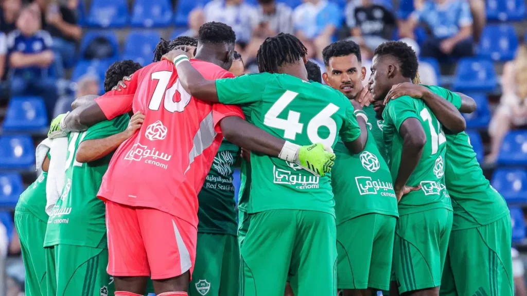 موعد المباراة بين الأهلي والعربي في كأس الملك 2025 والقنوات التي تبثها