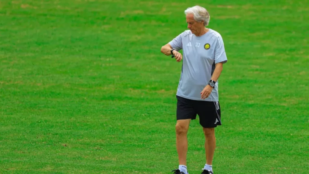 هل يكرر خيسوس تأثيره على النصر كما فعل مع الهلال.. ضغط لا يتوقف