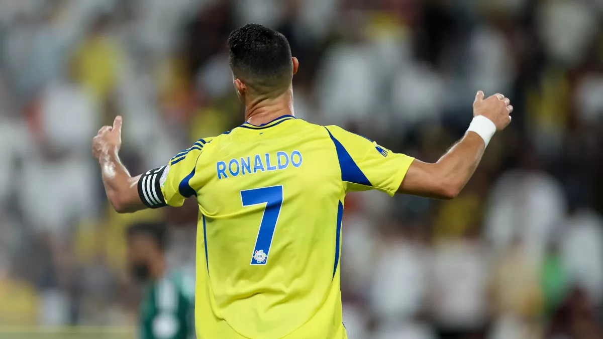 رد فعل محمد نور على انتقادات "خلو بطولات" رونالدو مع النصر.. ماذا لو كان في الهلال؟